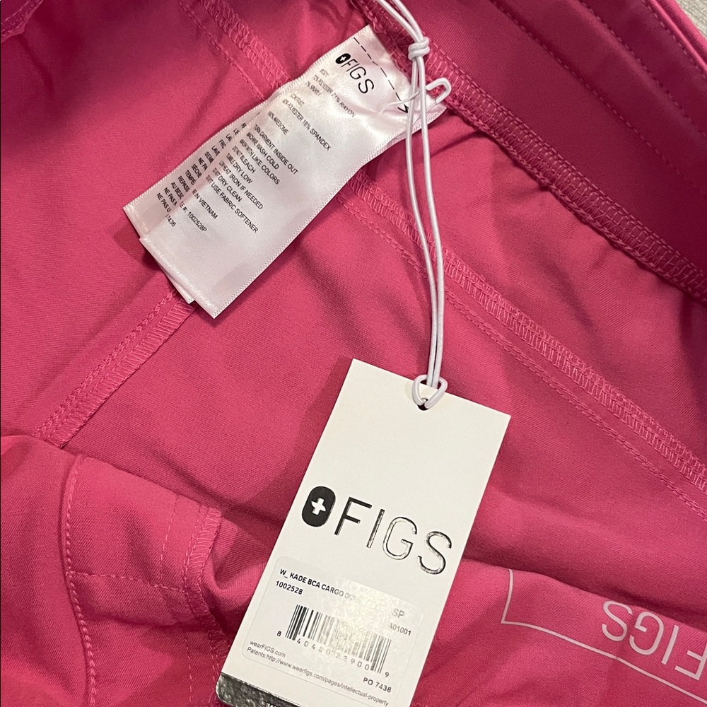 Figs f*ing pink 
Straight leg scrub pants
Small petite